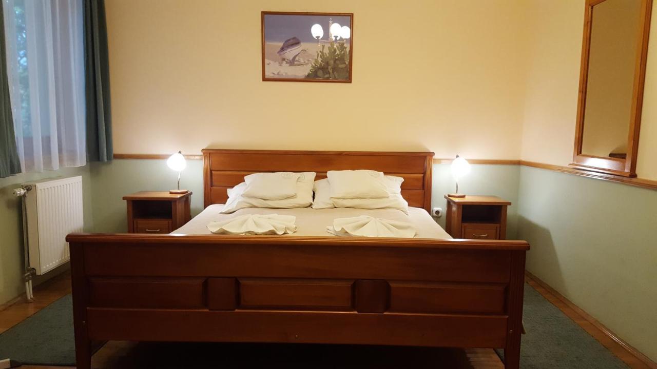 Laetitia Panzio Bed & Breakfast Kaposvár Exterior foto
