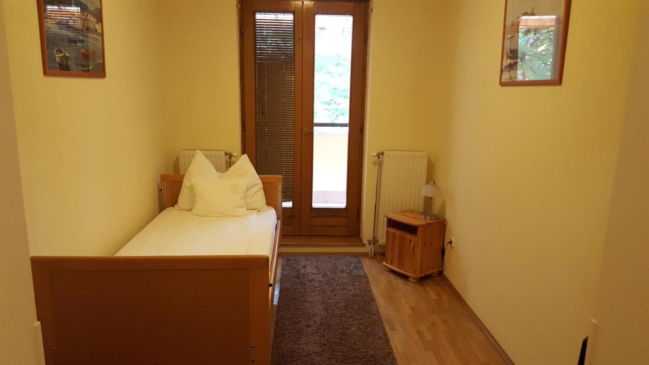 Laetitia Panzio Bed & Breakfast Kaposvár Exterior foto