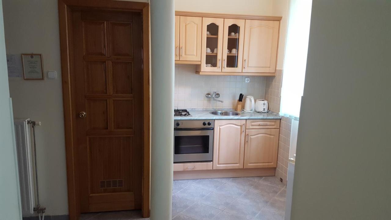 Laetitia Panzio Bed & Breakfast Kaposvár Exterior foto
