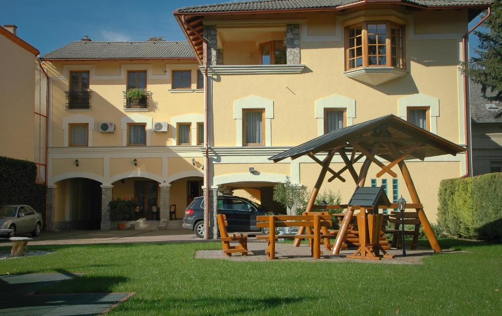 Laetitia Panzio Bed & Breakfast Kaposvár Exterior foto